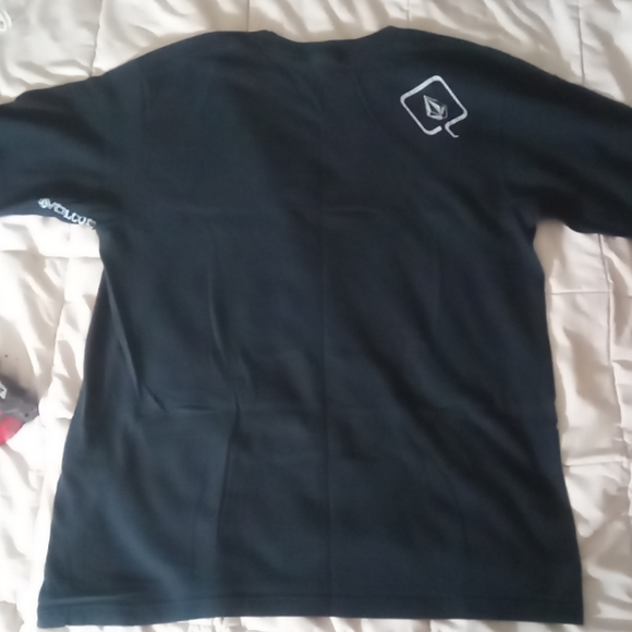 Men's Volcom t shirt - Picture 4 of 6